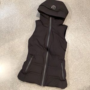 Lululemon black puffer vest, like new, black, size 4